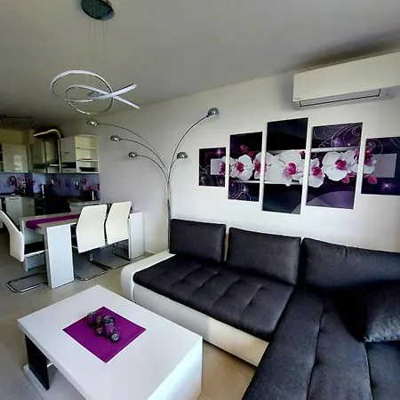 Bayview B32 - Burgas Beach Resort Lŭka